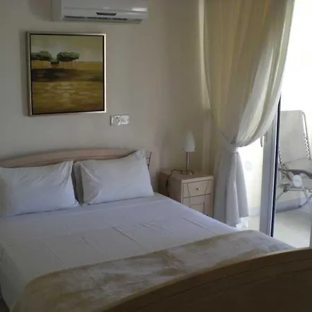 St Nicolas Apartahotel Klorakas