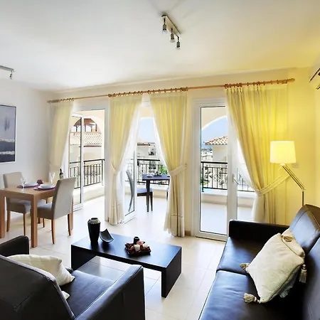 St Nicolas Aparthotel 3*